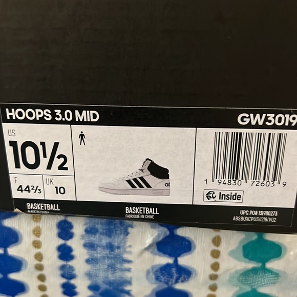 New adidas HOOPS 3.0 MID - Picture 2 of 7